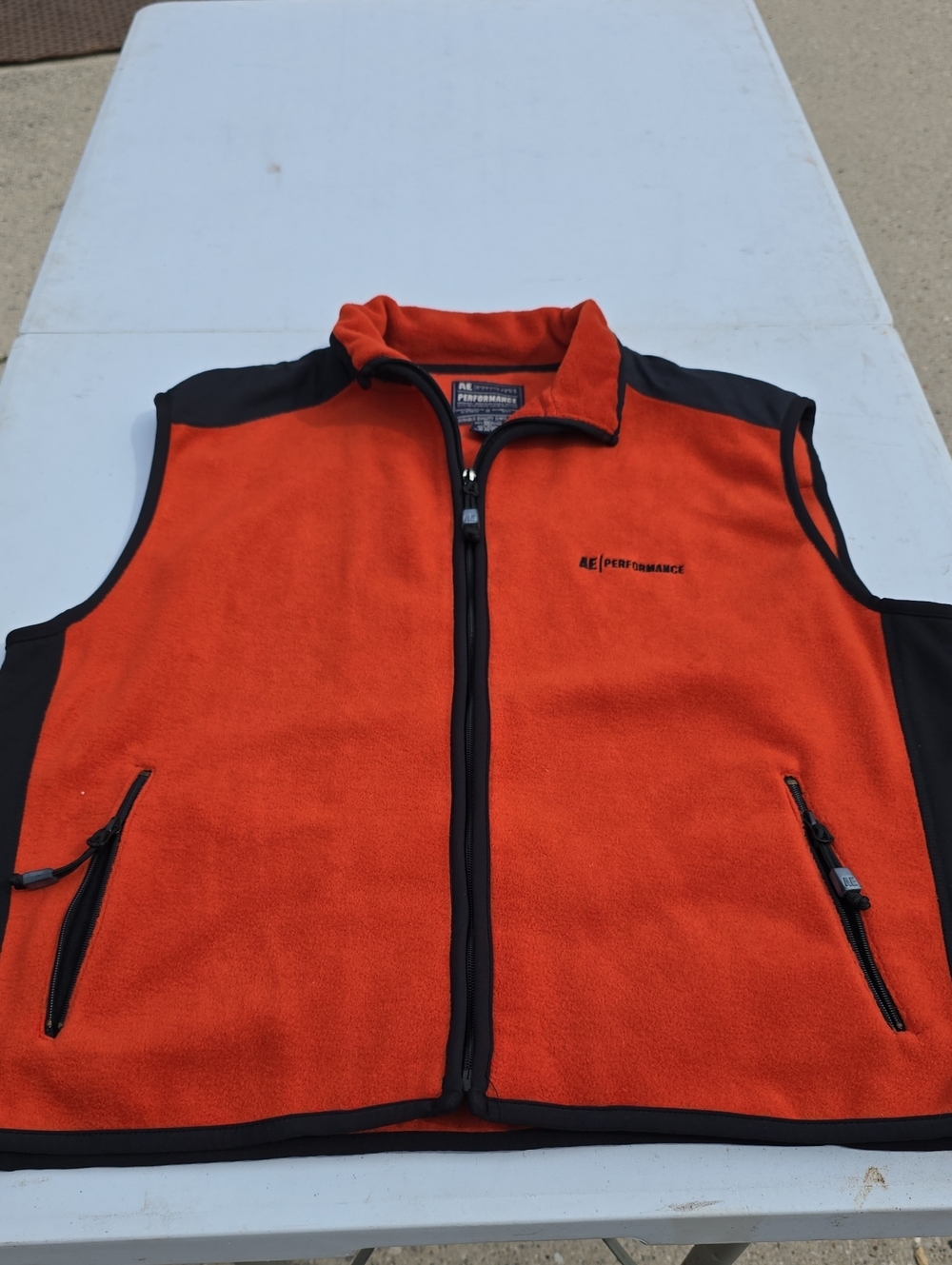 Mens American Eagle Orange Fleece Vest